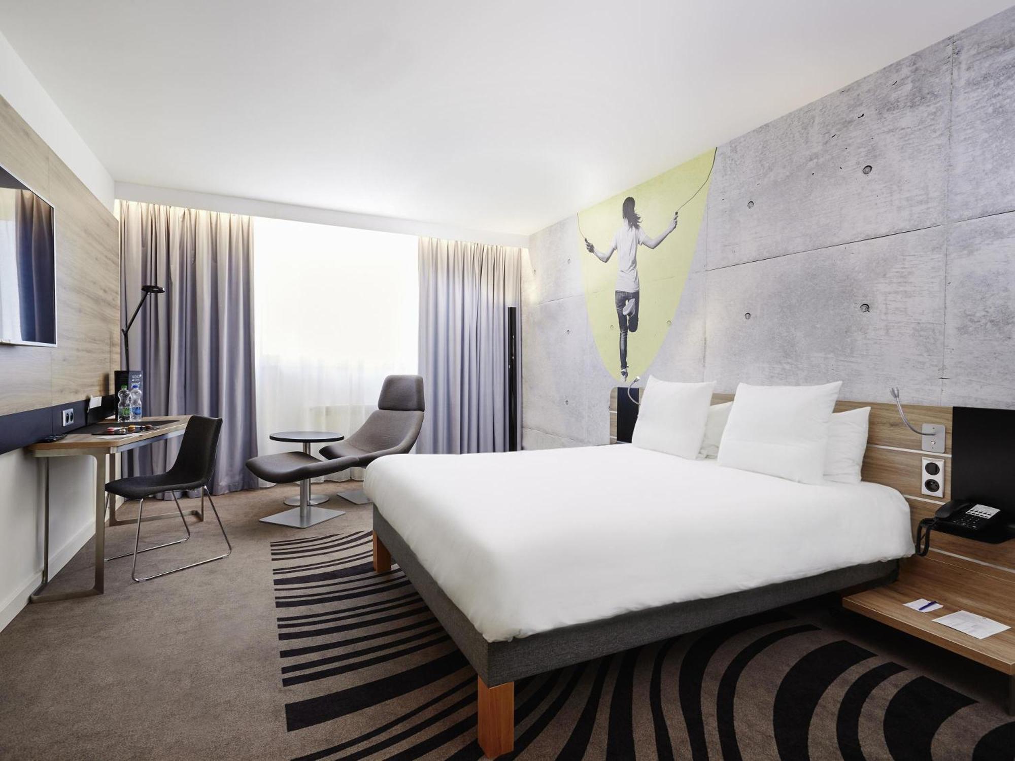 Executive Queen Room