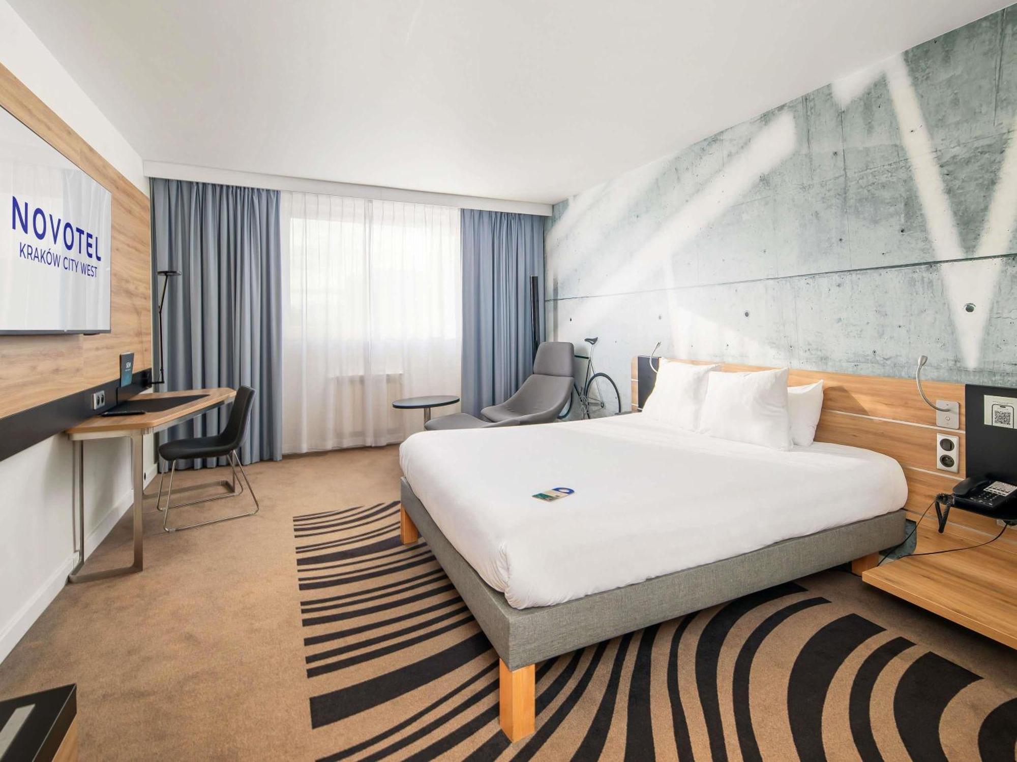 Executive Queen Room